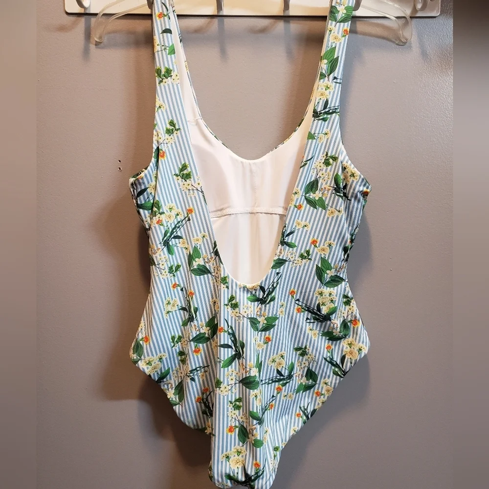 Dippin' Daisy's NWT Blue and White Stripe with Flowers Tank, Small - Picture 2 of 6